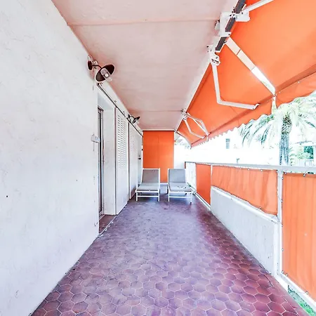 Les Patios-2 By Interhome