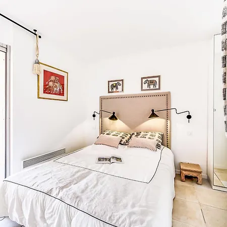 Les Patios-2 By Interhome